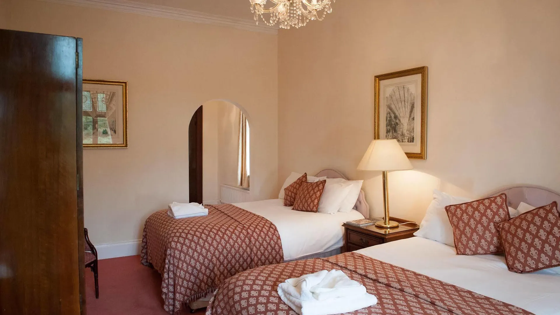 Highley Manor Hotel Balcombe
